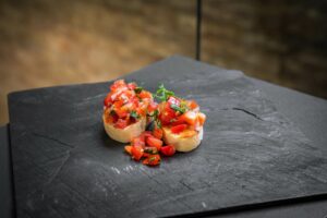 Mini bruschetta with tomatoes