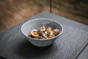 Mushrooms in garlic sauce