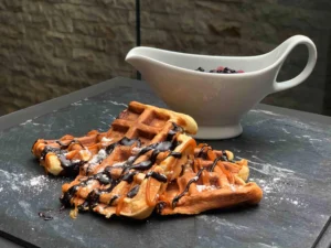 Kleine Waffel mit Salzkaramell